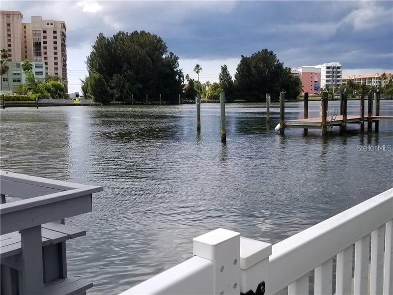 4000 Belle Vista Dr, St Petersburg, FL 33706