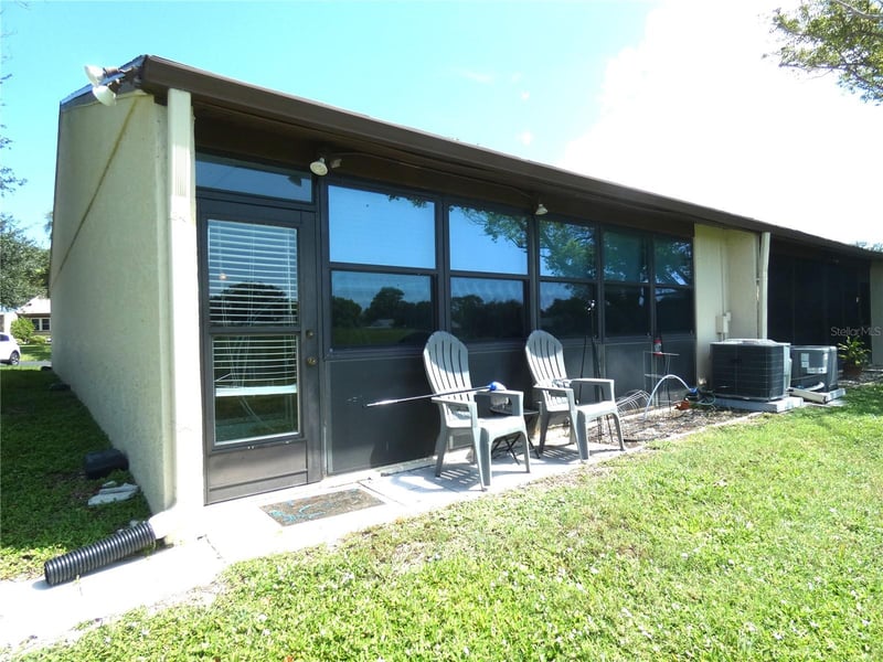 11231 Dollar Lake Dr #6, Port Richey, FL 34668