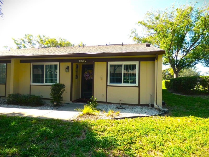 11231 Dollar Lake Dr #6, Port Richey, FL 34668