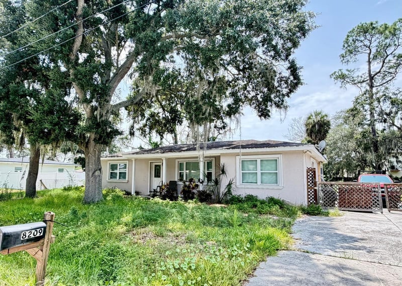 8209 Papaya St, Port Richey, FL 34668