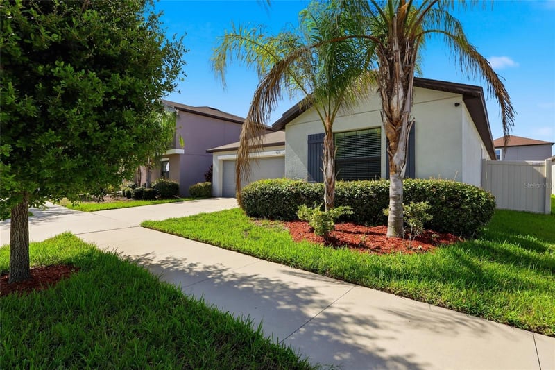 9626 Sage Creek Dr, Ruskin, FL 33573
