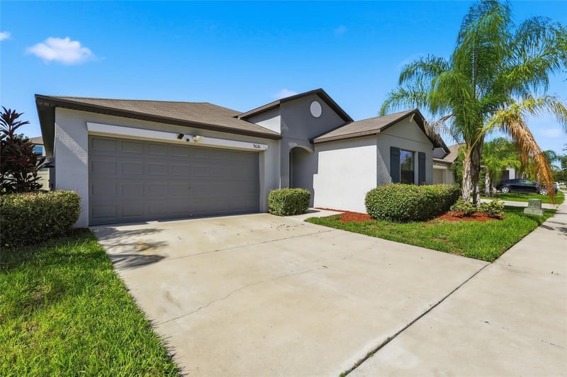 9626 Sage Creek Dr, Ruskin, FL 33573