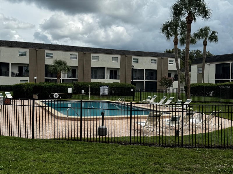 706 Oakgrove Dr #114, Brandon, FL 33510