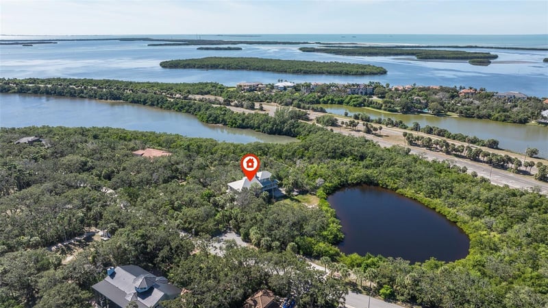 2000 Bayview Dr, Tierra Verde, FL 33715