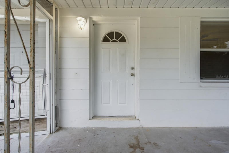 2122 Holiday Dr, Holiday, FL 34691