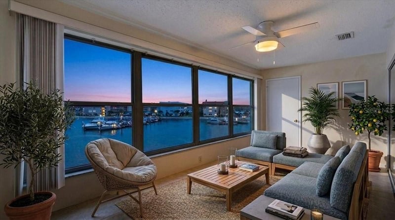 5925 Shore Blvd #302, Gulfport, FL 33707