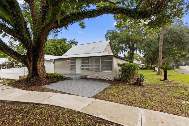 5450 10th St, Zephyrhills, FL 33542