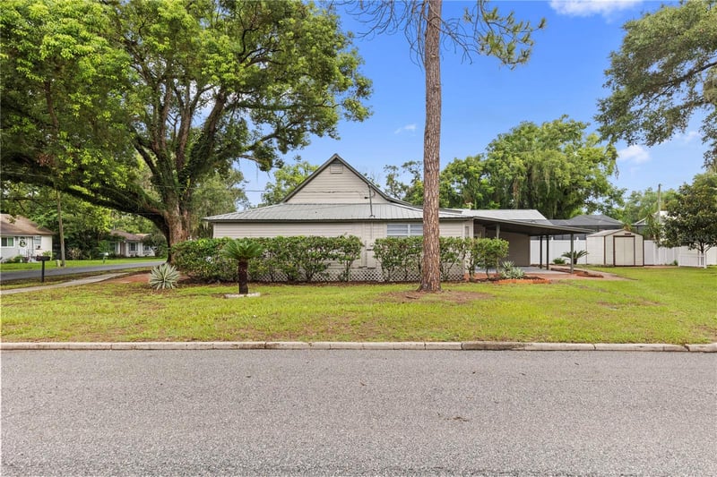 5450 10th St, Zephyrhills, FL 33542