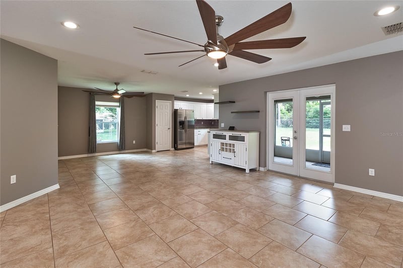 5130 20th St, Zephyrhills, FL 33542