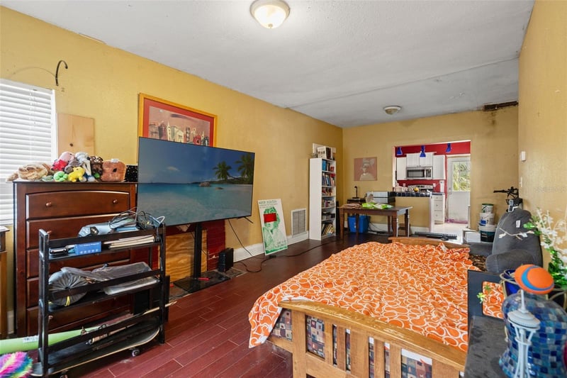 509 Paris St, Tampa, FL 33604