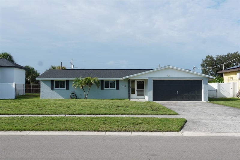 536 Flamingo Dr, Apollo Beach, FL 33572