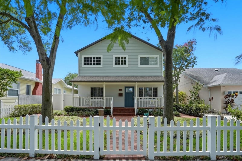 2720 10th St, St Petersburg, FL 33704