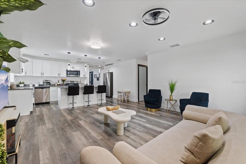3209 Hanna Ave, Tampa, FL 33610