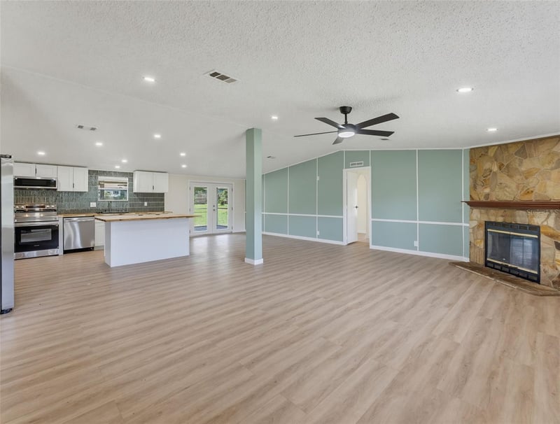 11106 Fernway Ln, Dade City, FL 33525