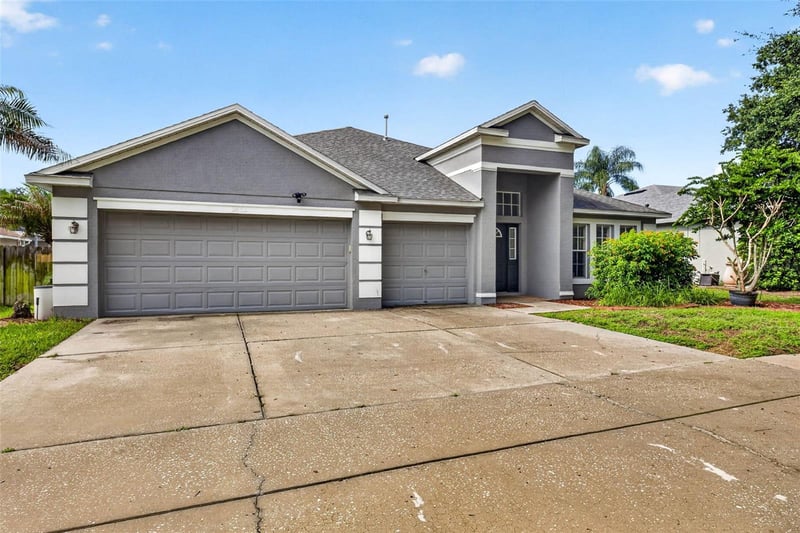 2605 Valencia Grove Dr, Valrico, FL 33596