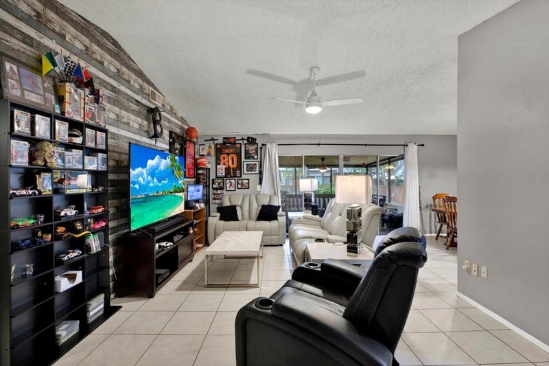 7604 Sanibel Dr, Tampa, FL 33637