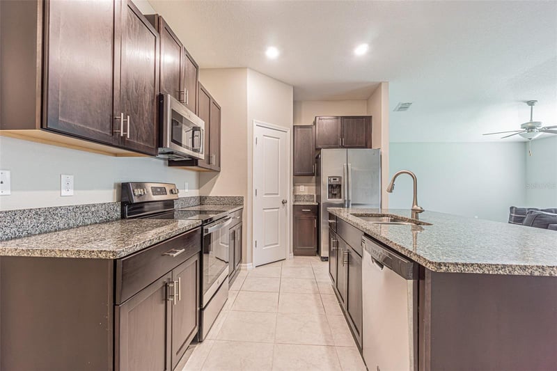 13009 Majestic Garden Ln, Riverview, FL 33579