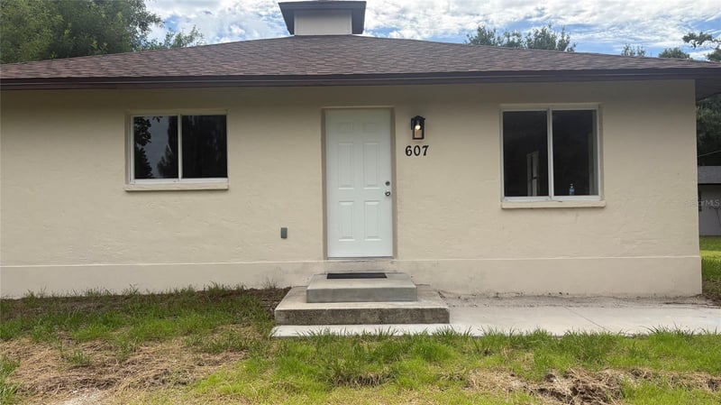 607 2nd St, Ruskin, FL 33570