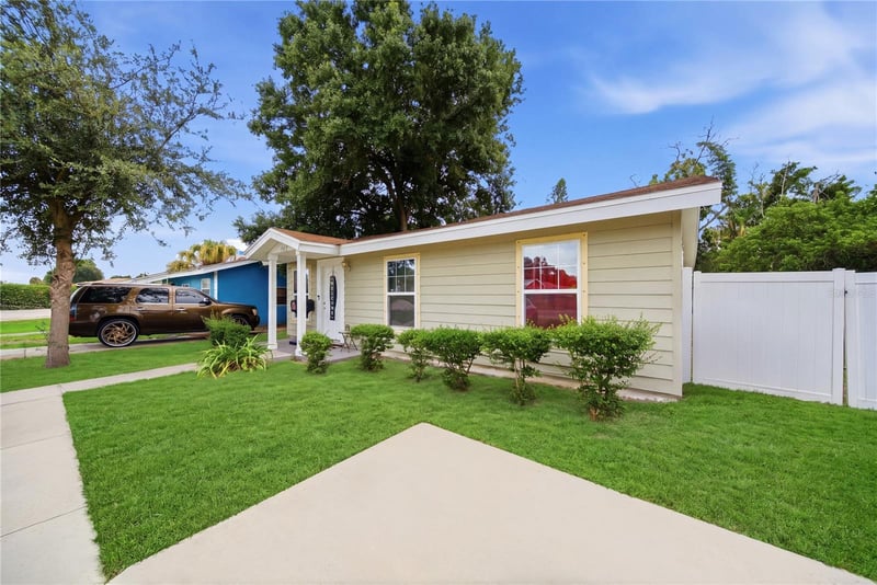 1542 28th St, St Petersburg, FL 33712