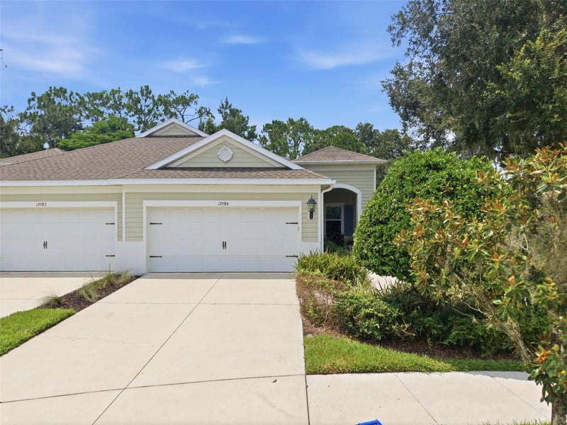 13584 Circa Crossing Dr, Lithia, FL 33547
