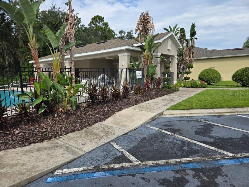 2633 Walden Woods Dr, Plant City, FL 33566