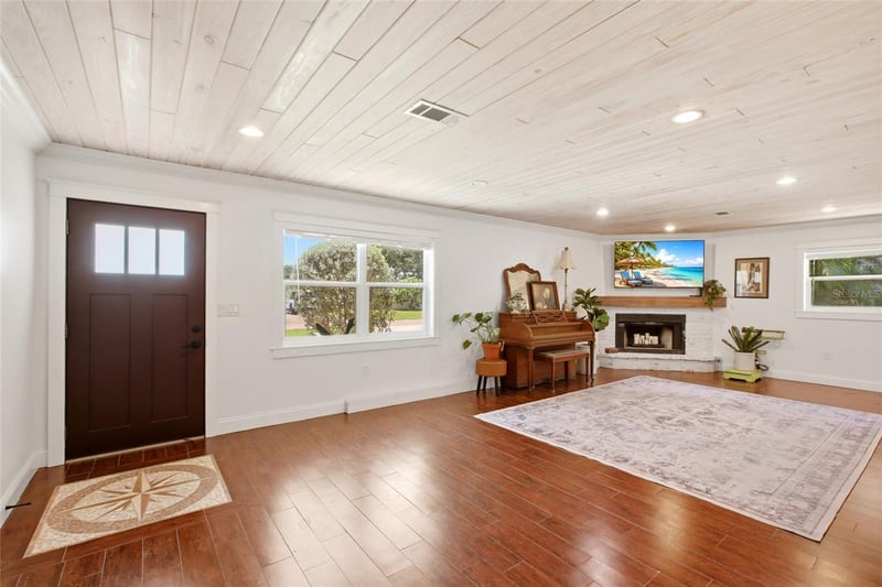 706 18th Avenue Dr, Palmetto, FL 34221