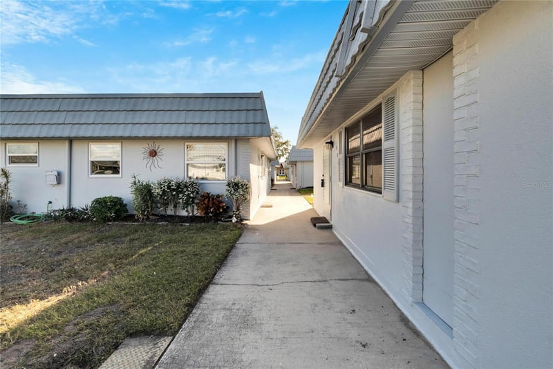 202 Bedford Trl #112, Sun City Center, FL 33573