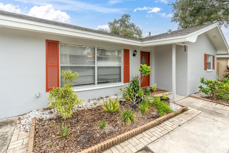 707 Lemonwood Dr, Oldsmar, FL 34677