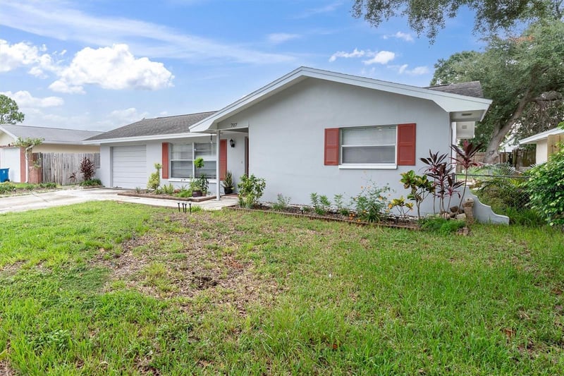 707 Lemonwood Dr, Oldsmar, FL 34677