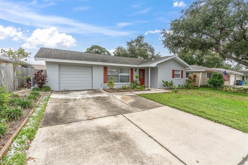 707 Lemonwood Dr, Oldsmar, FL 34677