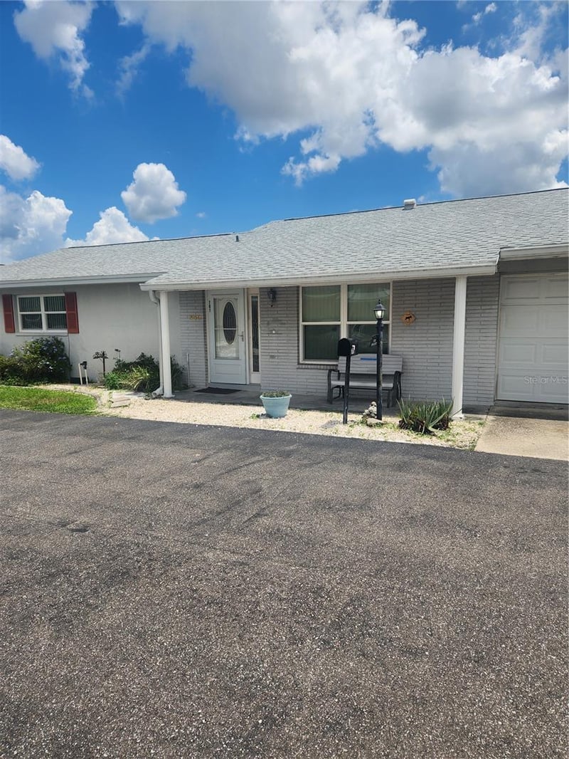 701 Reading Pl, Sun City Center, FL 33573