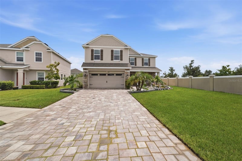 8415 Olive Brook Dr, Wesley Chapel, FL 33545