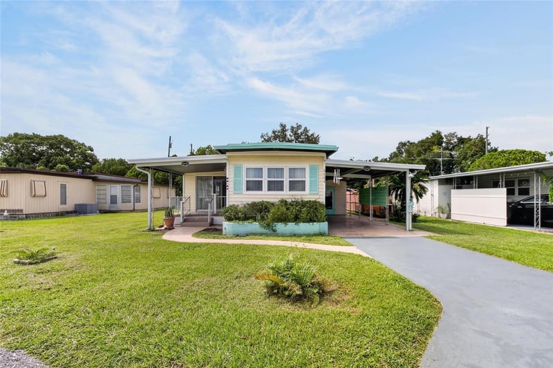 6004 Alpine Dr, Zephyrhills, FL 33542