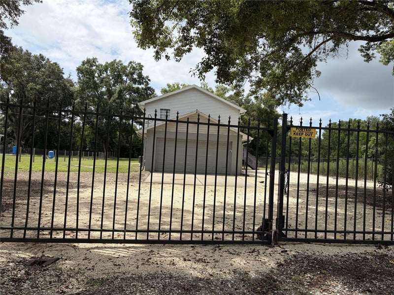 4706 Coats Rd, Zephyrhills, FL 33541