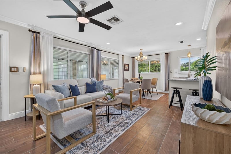 4392 Walnut St NE, St Petersburg, FL 33703