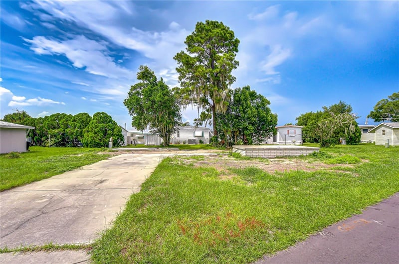 35127 Zephyr Shores Dr, Zephyrhills, FL 33541