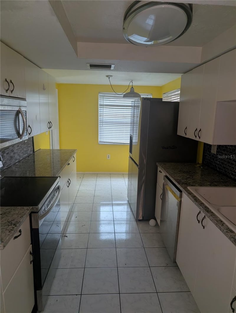9436 Glen Moor Ln, Port Richey, FL 34668