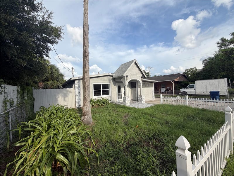 5103 30th St, Tampa, FL 33610