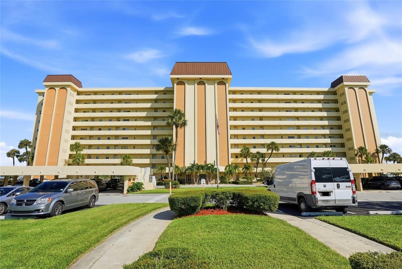 4725 Cove Cir #306, St Petersburg, FL 33708