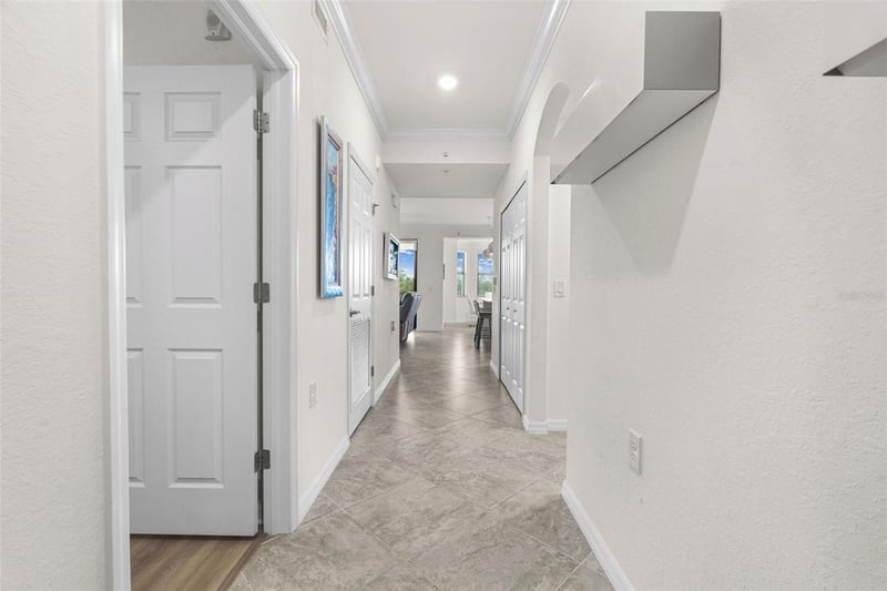 17510 Gawthrop Dr #302, Bradenton, FL 34211