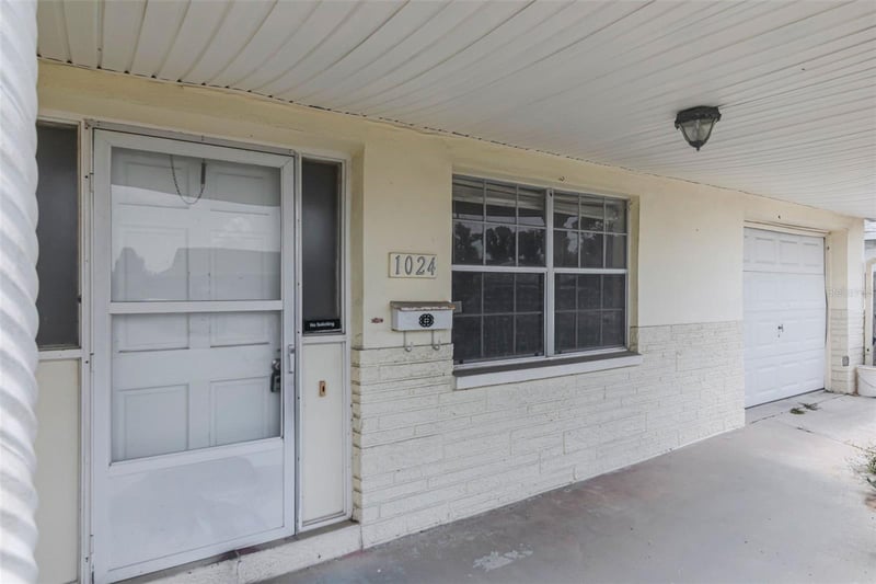 1024 Viking Dr, Holiday, FL 34691