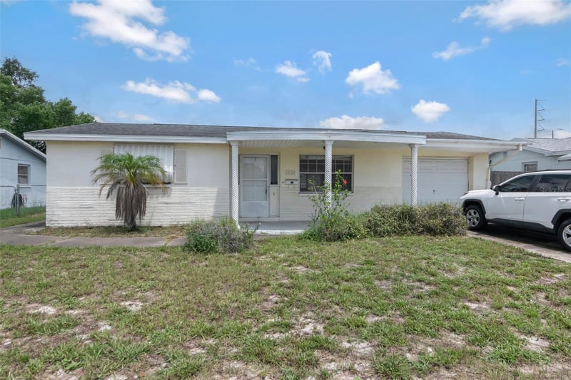 1024 Viking Dr, Holiday, FL 34691