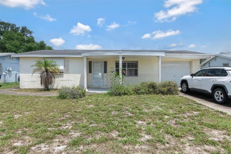 1024 Viking Dr, Holiday, FL 34691