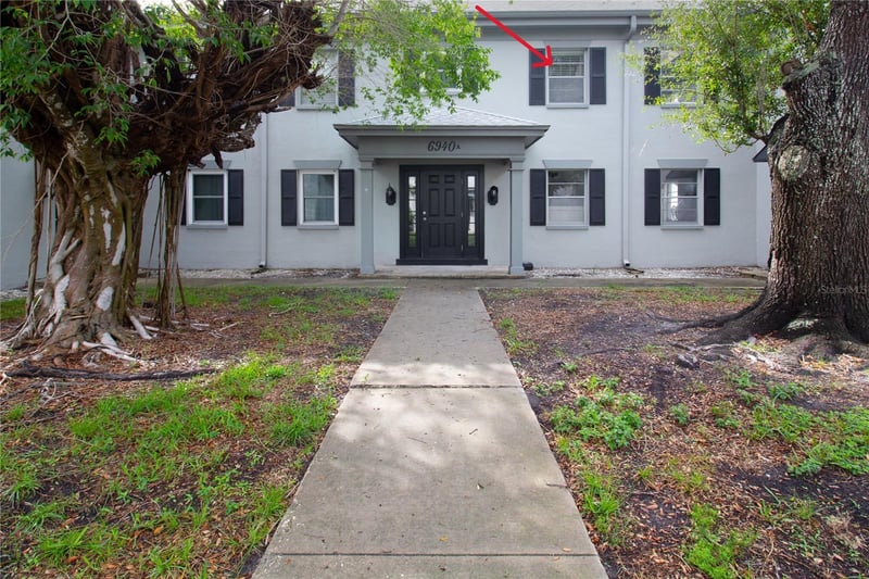 6940 Sunset Dr #2C, St Petersburg, FL 33707