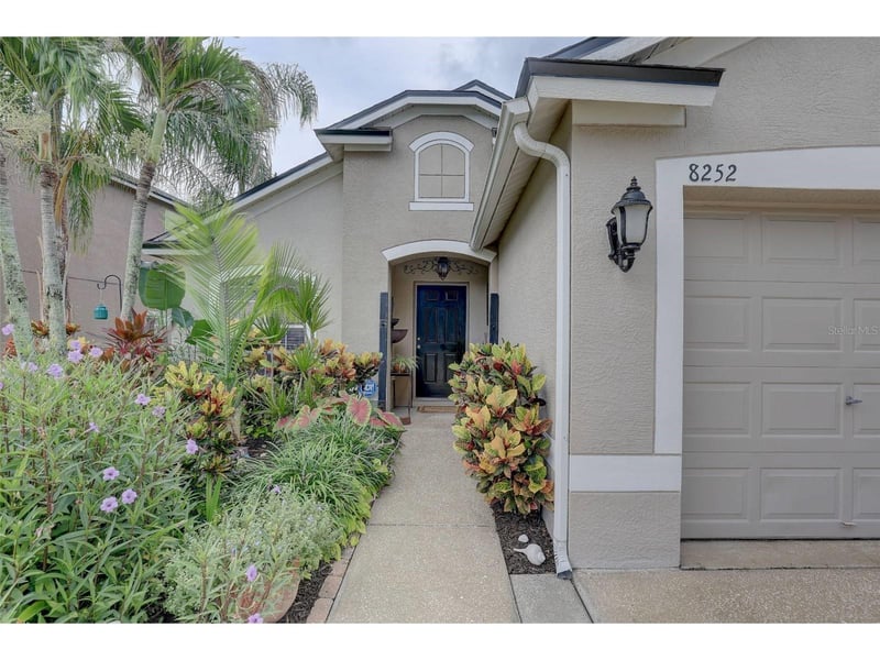 8252 Crescent Moon Dr, New Port Richey, FL 34655