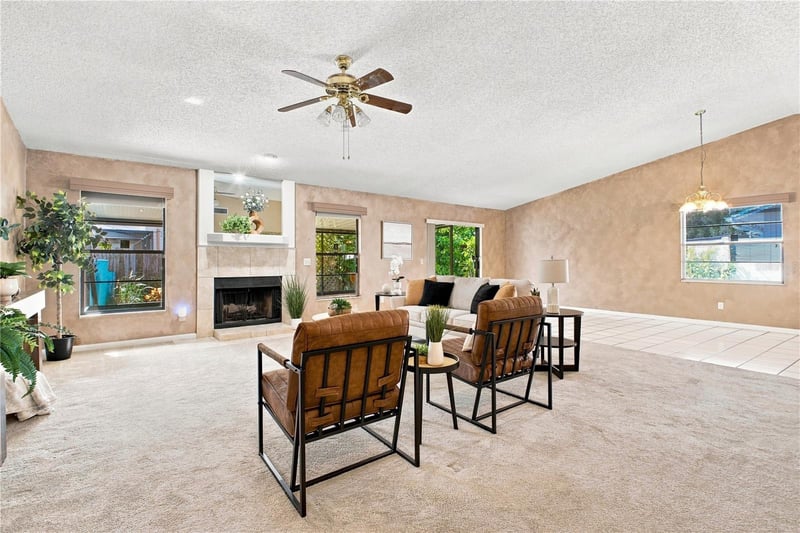 6803 Longpointe Way, Tampa, FL 33615