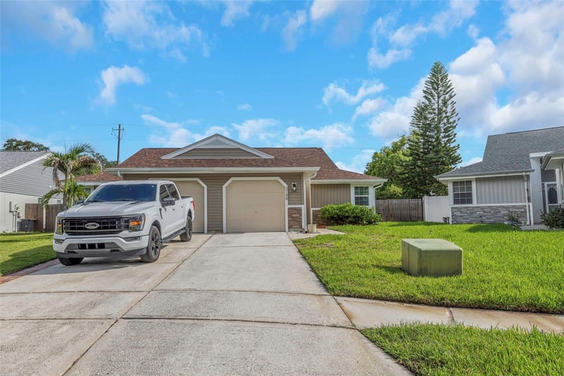 3199 Phlox Dr #214, Palm Harbor, FL 34684