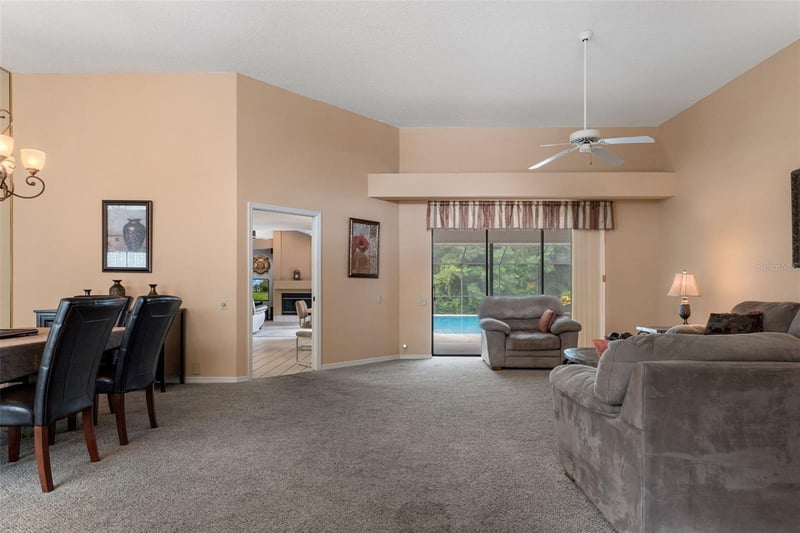 3225 Glenwood Cir, Holiday, FL 34691