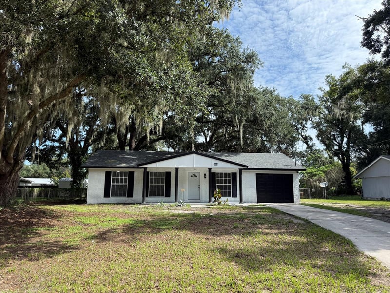 3008 Oakview Ln, Plant City, FL 33566