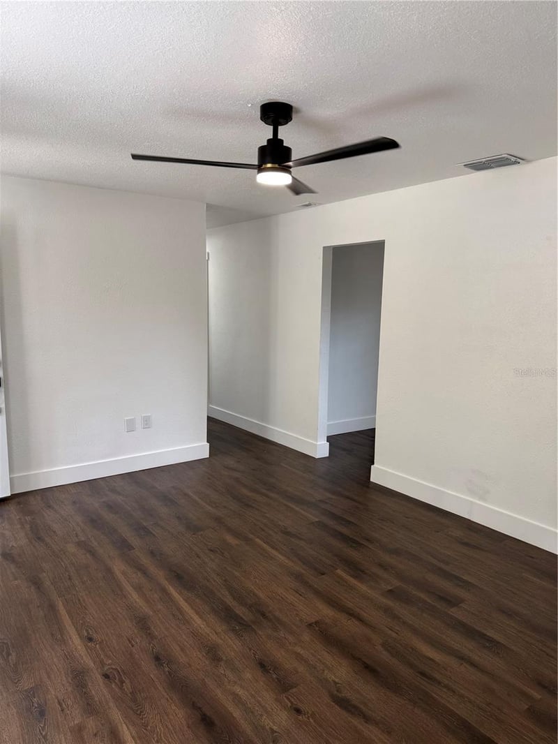 3008 Oakview Ln, Plant City, FL 33566